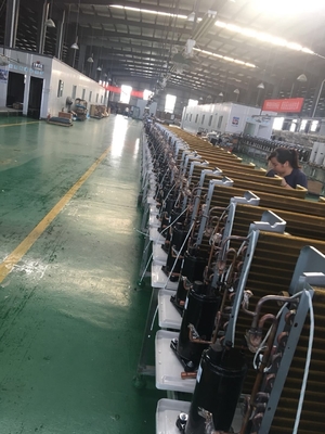 Máy bơm nhiệt nguồn không khí CO2 30kW ở nhiệt độ nước đầu ra Khoảng 80 ° C