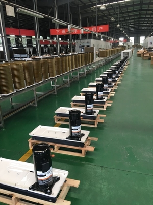Máy bơm nhiệt nguồn không khí CO2 30kW ở nhiệt độ nước đầu ra Khoảng 80 ° C